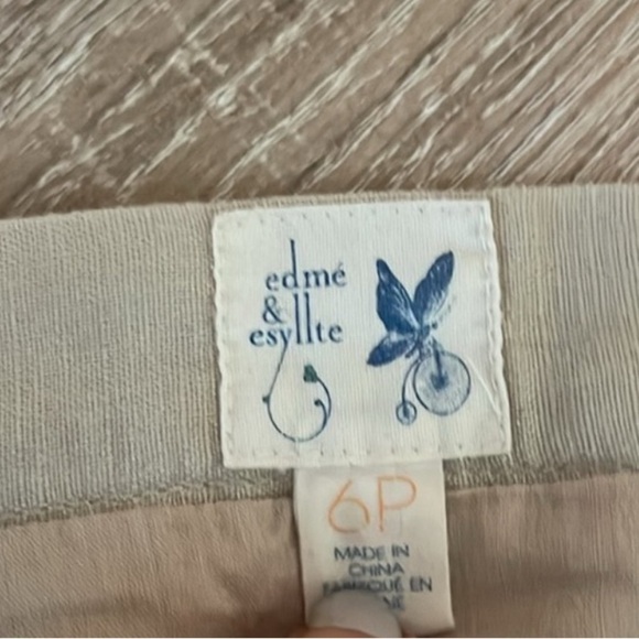 Anthropologie Edme & Esyllte Gold Tulip Layered Petal Skirt Pre-loved size 6p - Picture 4 of 4